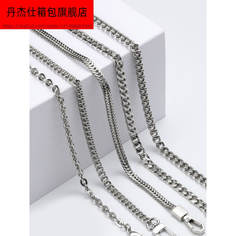 精致點綴，自由搭配 金屬鏈條為CK風格女包注入時尚靈魂